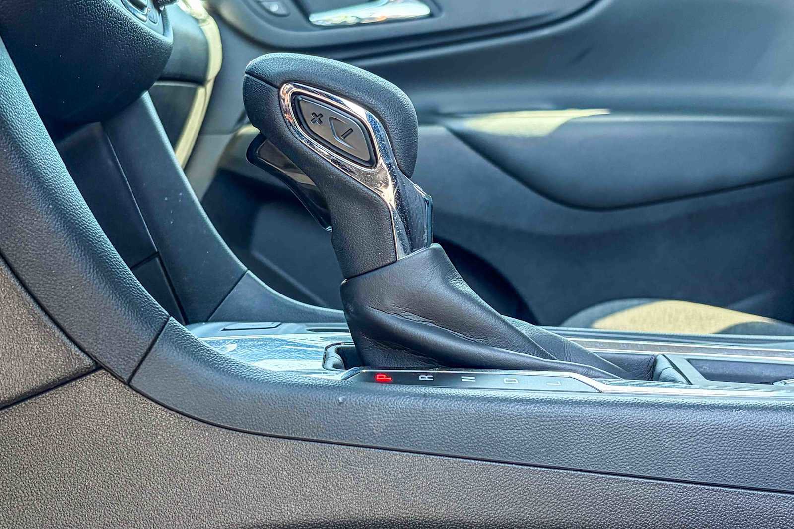 Used 2024 Chevrolet Equinox LT FWD image 19