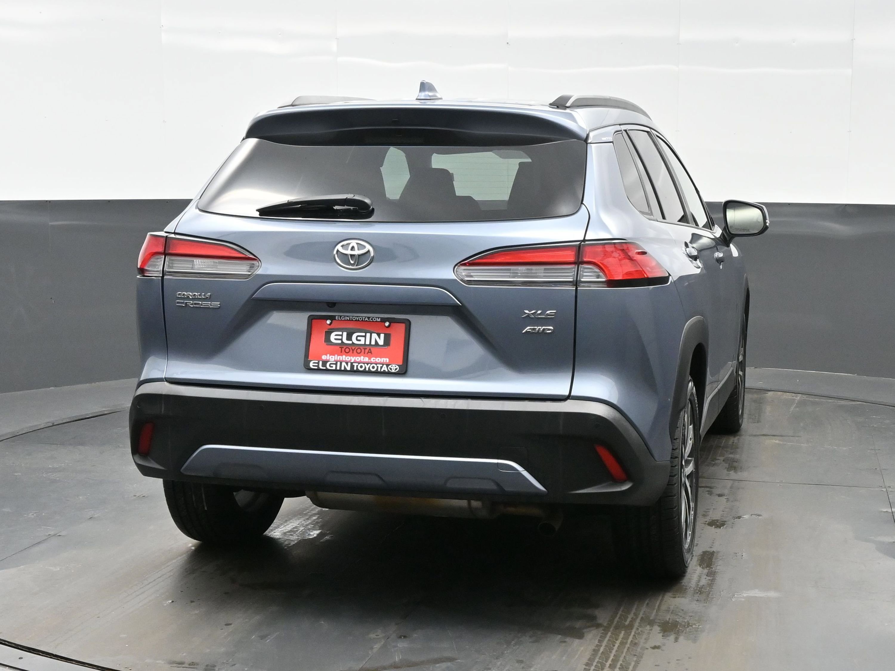Used 2022 Toyota Corolla Cross XLE image 5