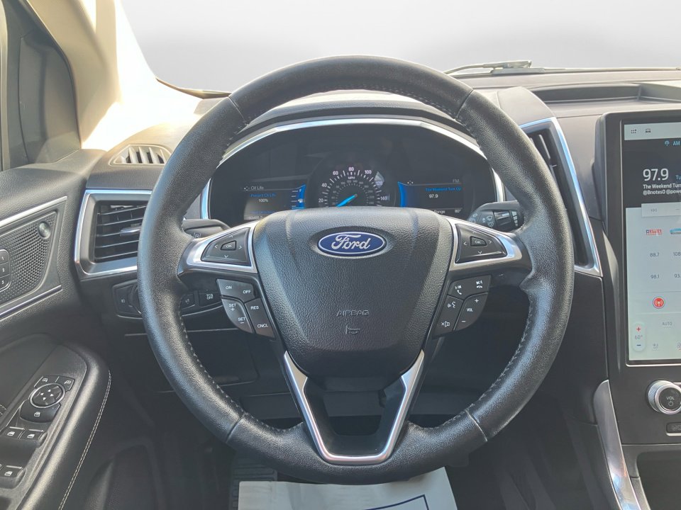 Used 2021 Ford Edge Titanium AWD/4WD image 13