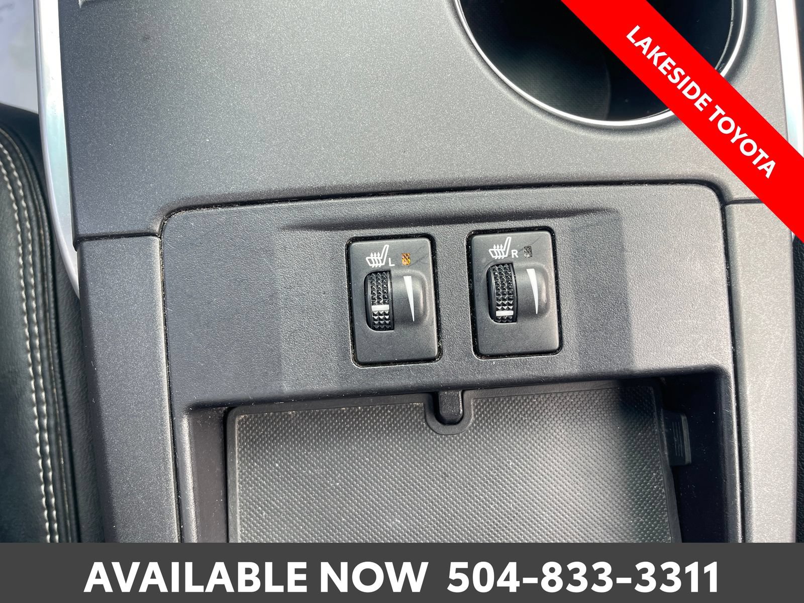 Used 2017 Toyota Camry XLE w/ Moonroof Package FWD image 30