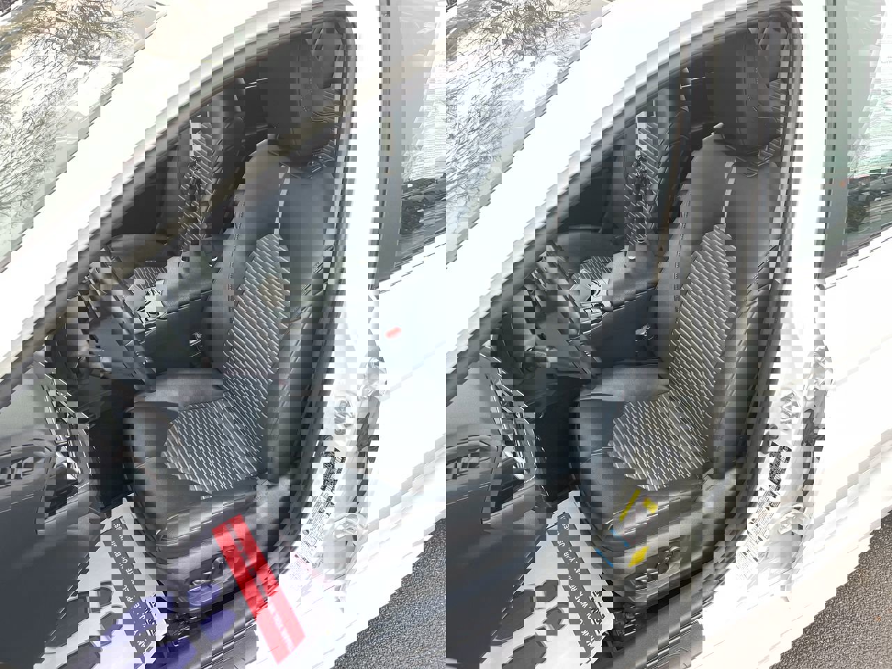 Used 2021 Toyota Camry SE w/ Cold Weather Package image 27