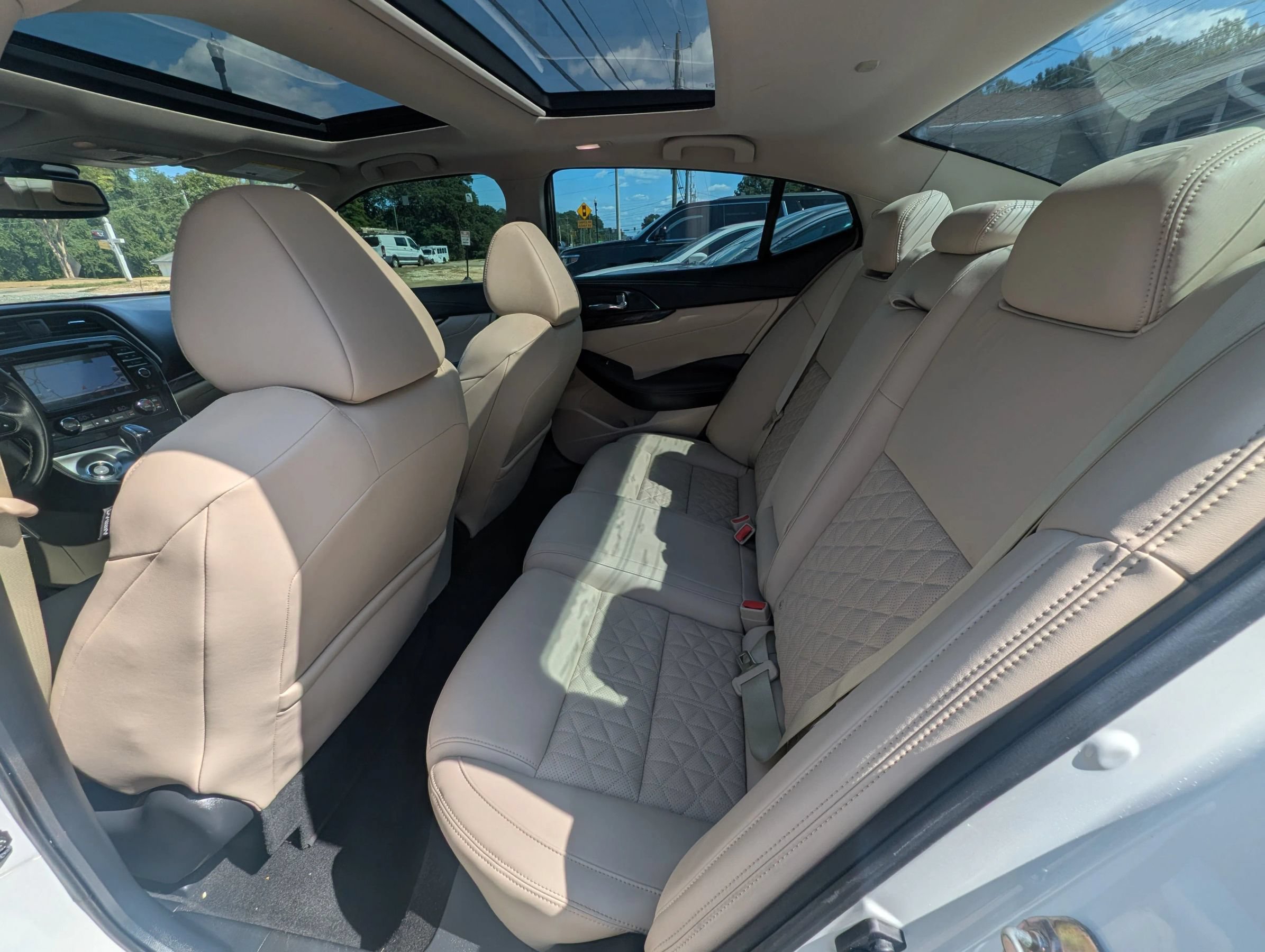 Used 2017 Nissan Maxima Platinum w/ Medallion Package FWD image 40