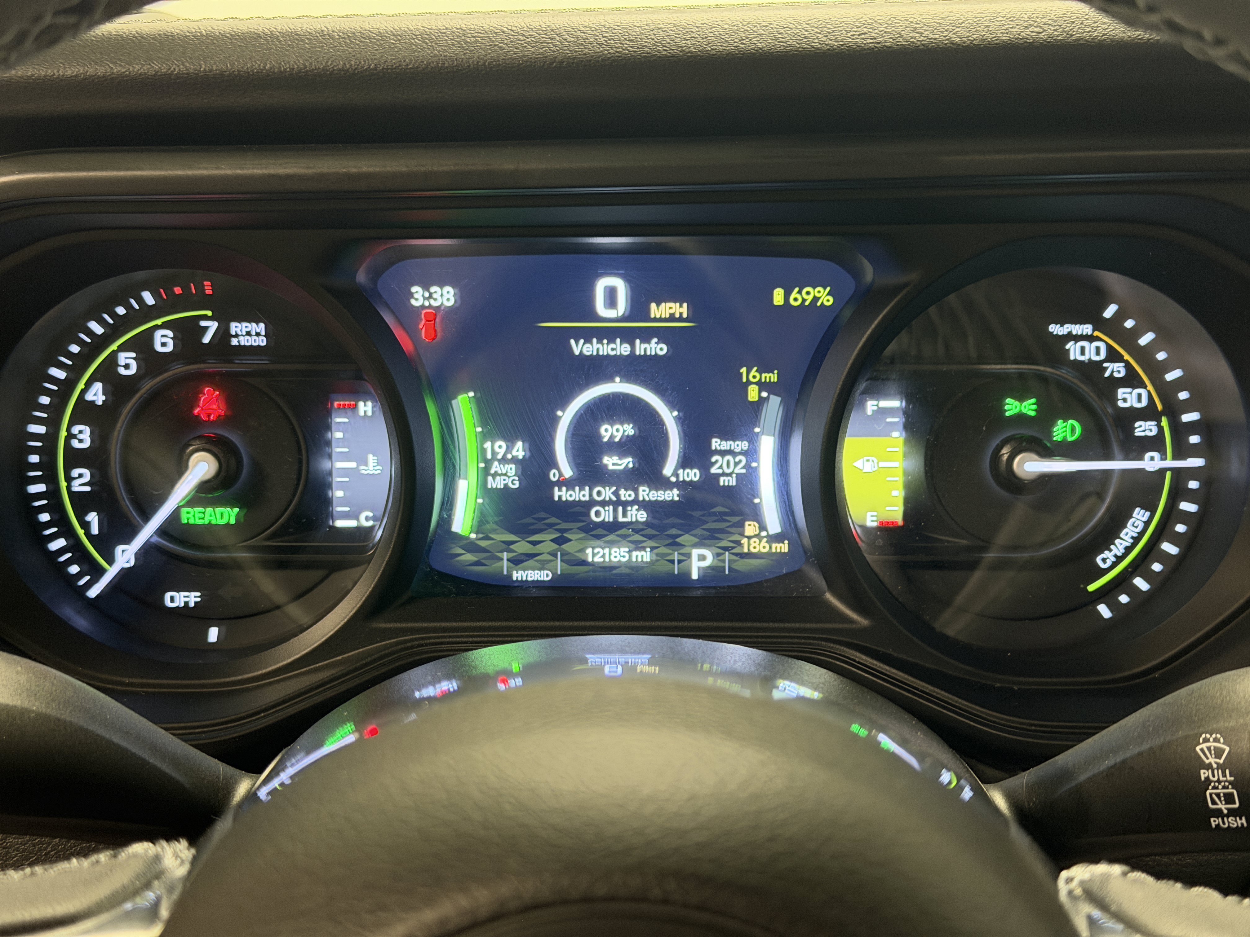 Used 2025 Jeep Wrangler Unlimited Sahara AWD/4WD image 14