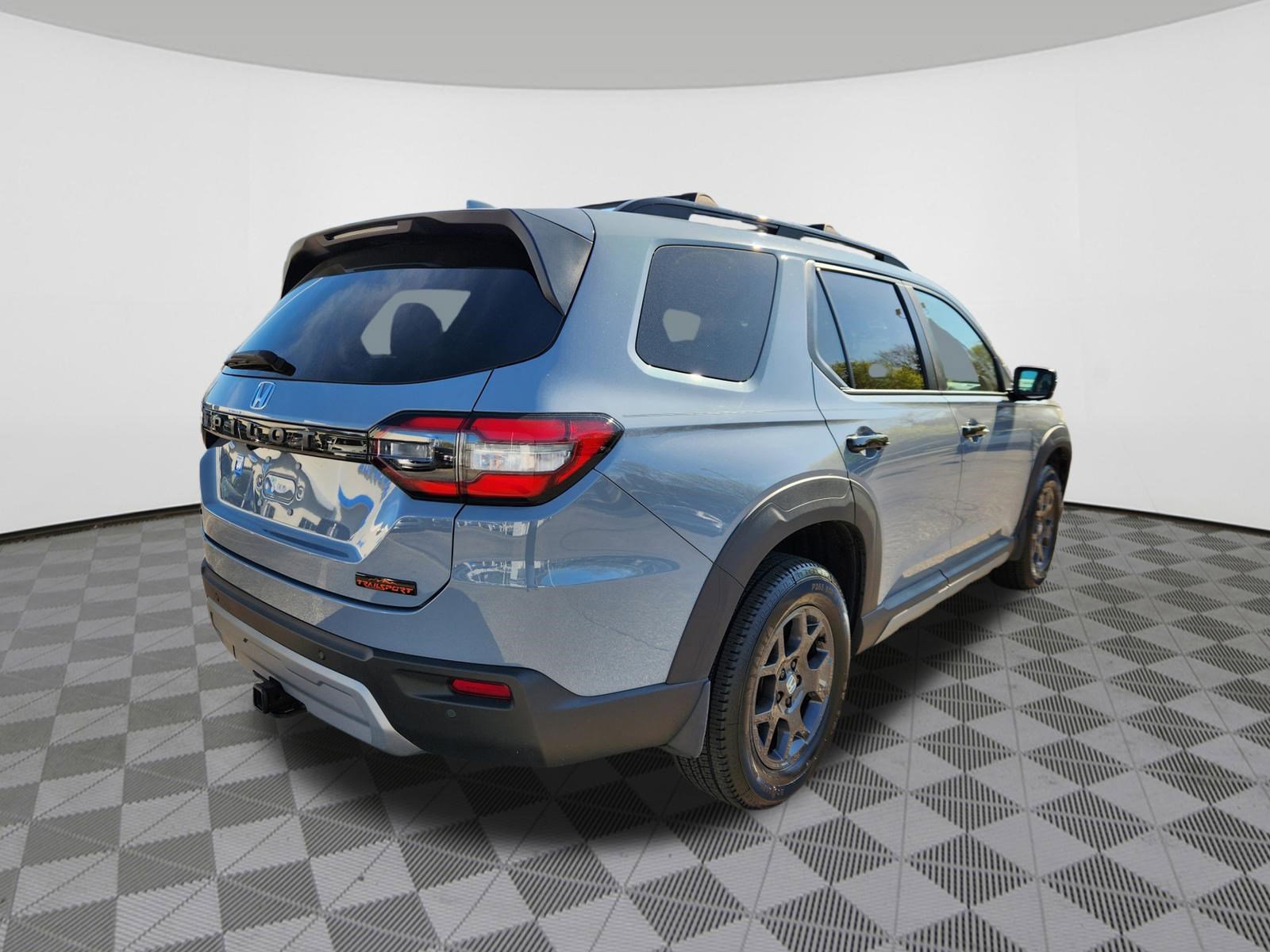 Certified 2023 Honda Pilot TrailSport image 4