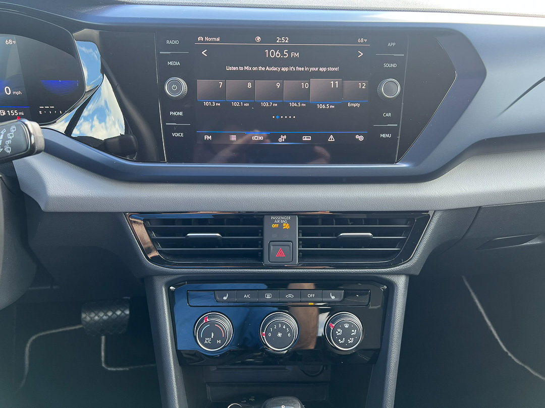 Used 2023 Volkswagen Taos SE image 18