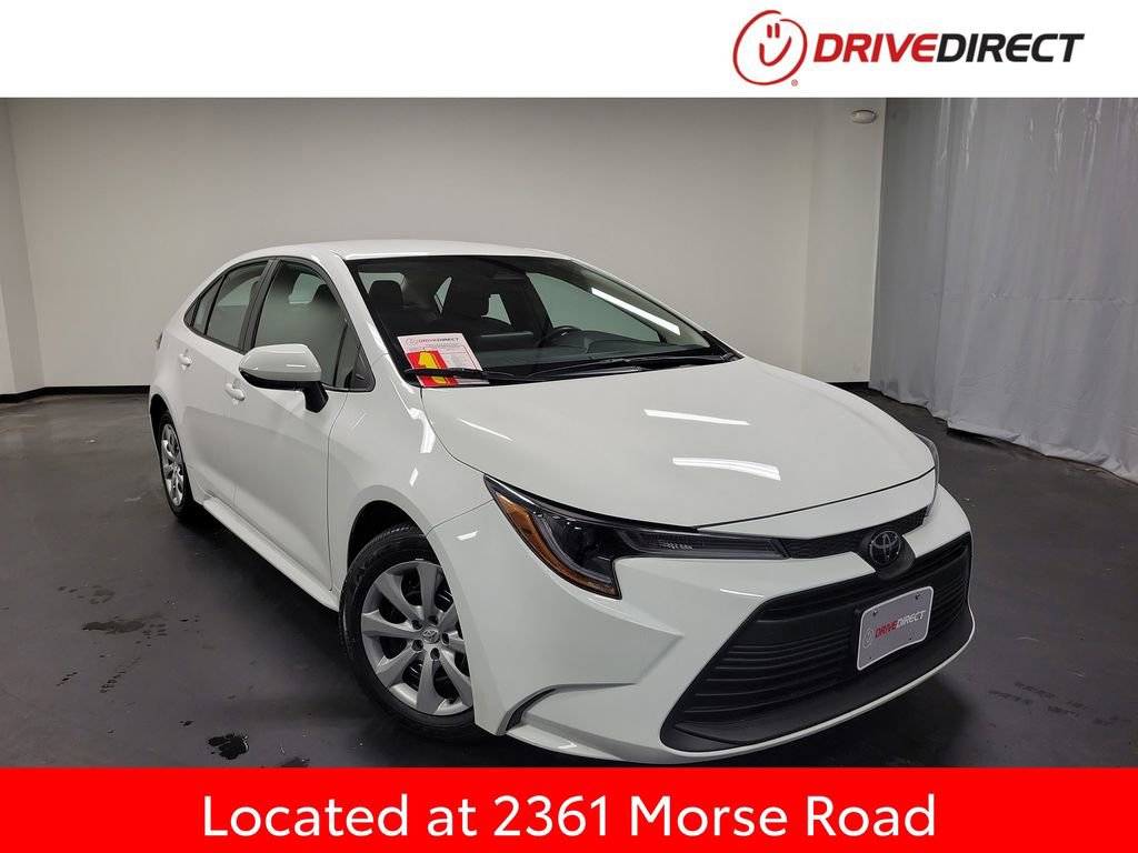 Used 2025 Toyota Corolla LE image 1