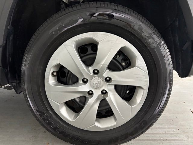 Used 2023 Toyota RAV4 LE image 8