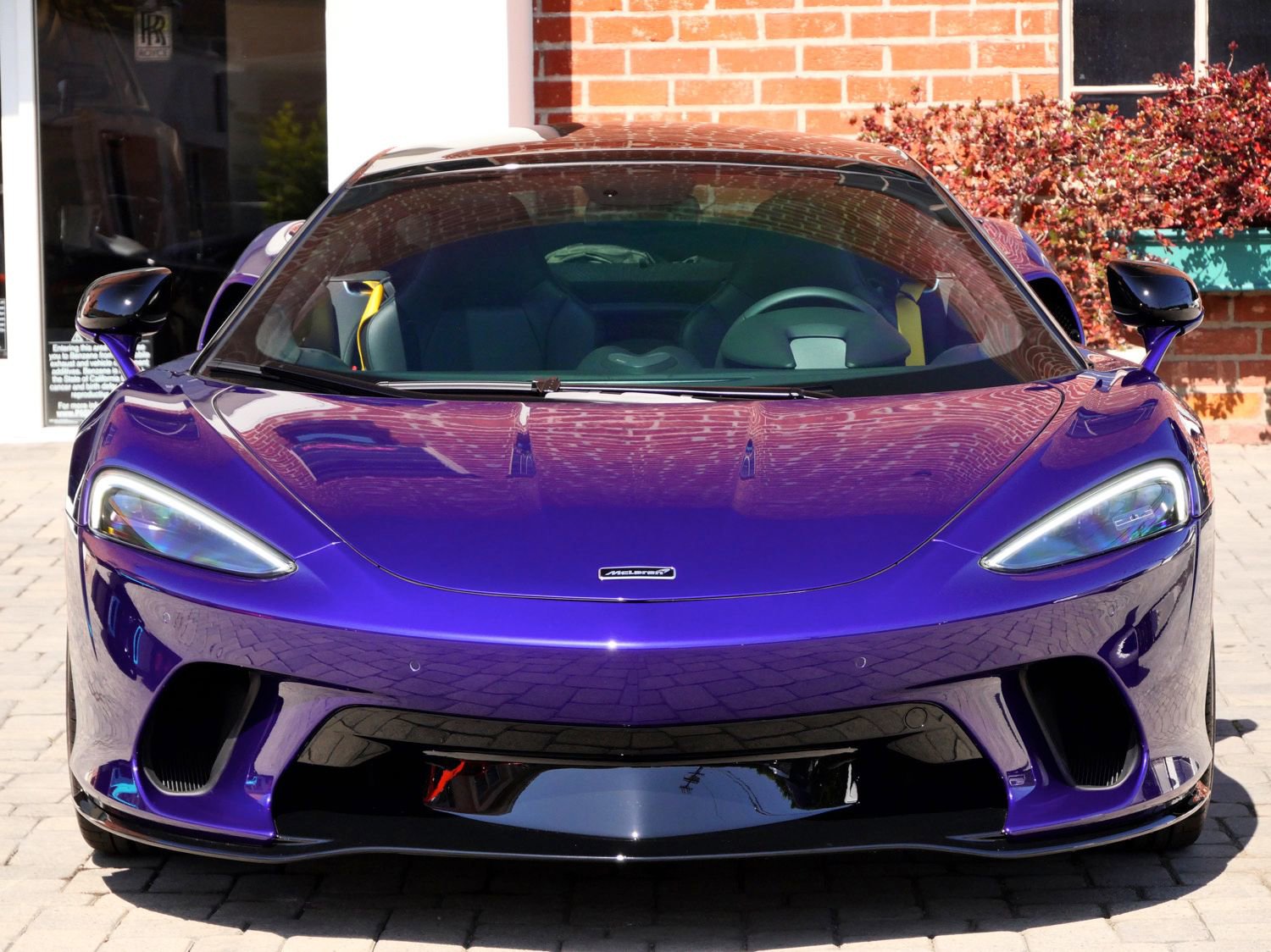Used 2023 McLaren GT RWD image 2
