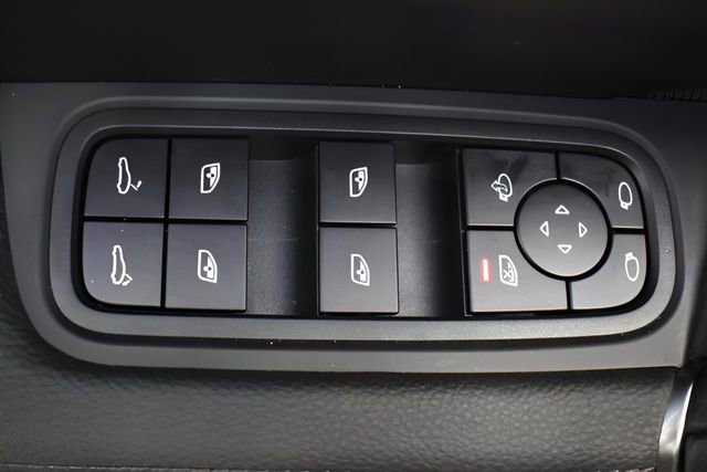 Used 2023 Porsche Cayenne image 21