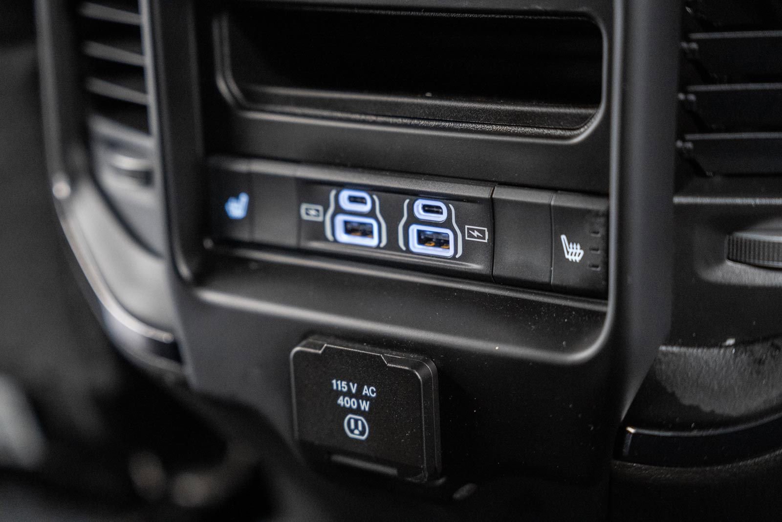 Used 2025 RAM 2500 Limited AWD/4WD image 44