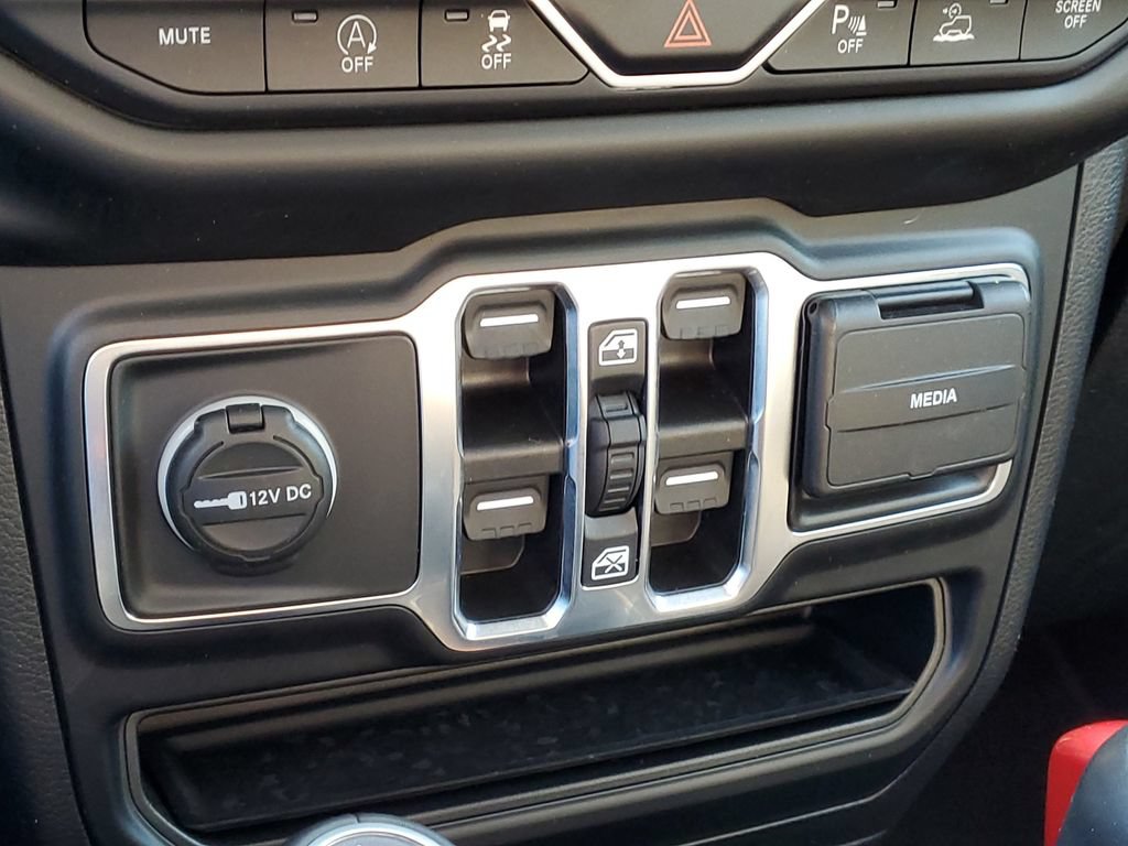 Used 2021 Jeep Gladiator Overland w/ Popular Equipment Package AWD/4WD image 31