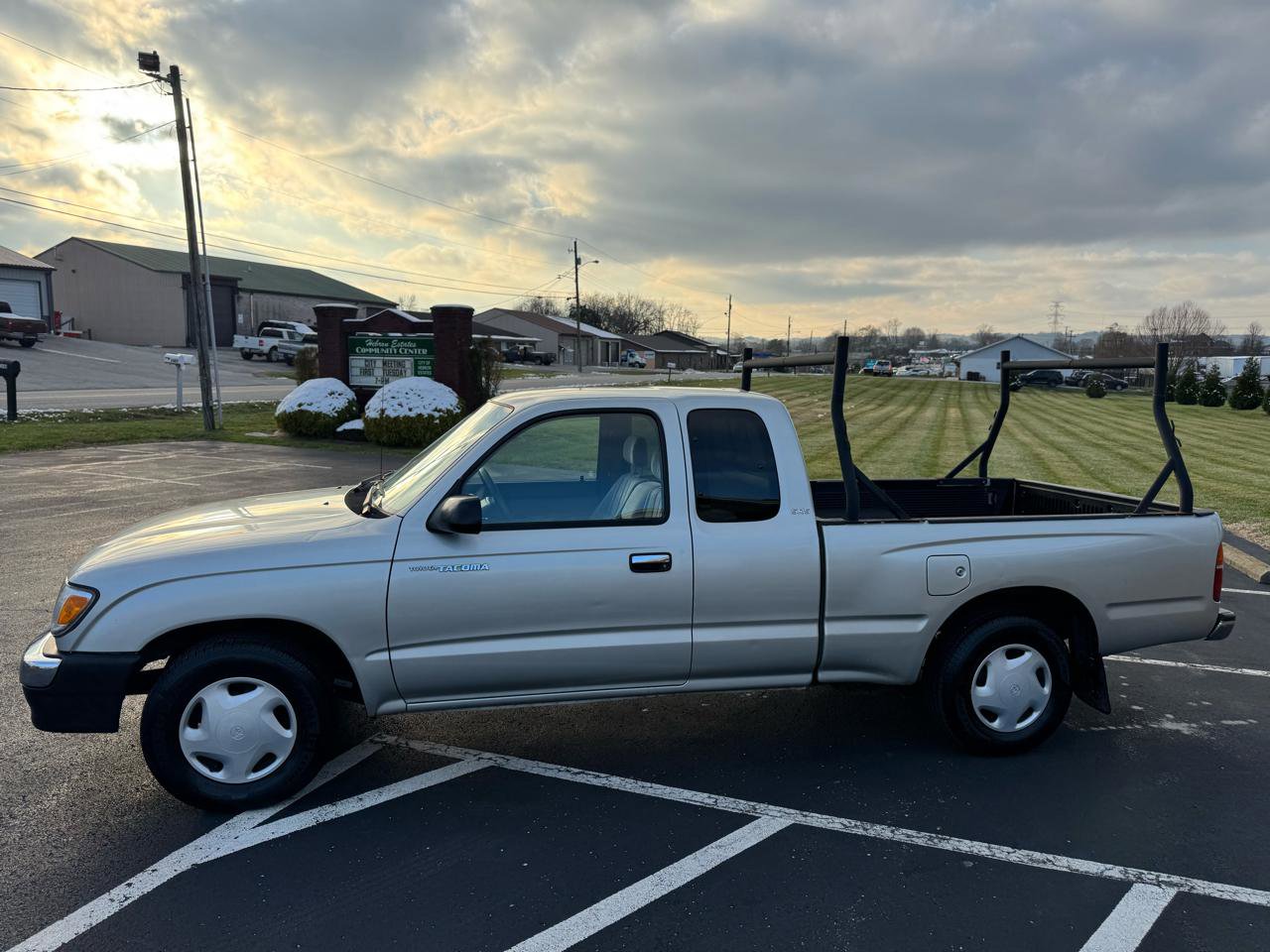Used 2000 Toyota Tacoma 2WD Xtracab image 4