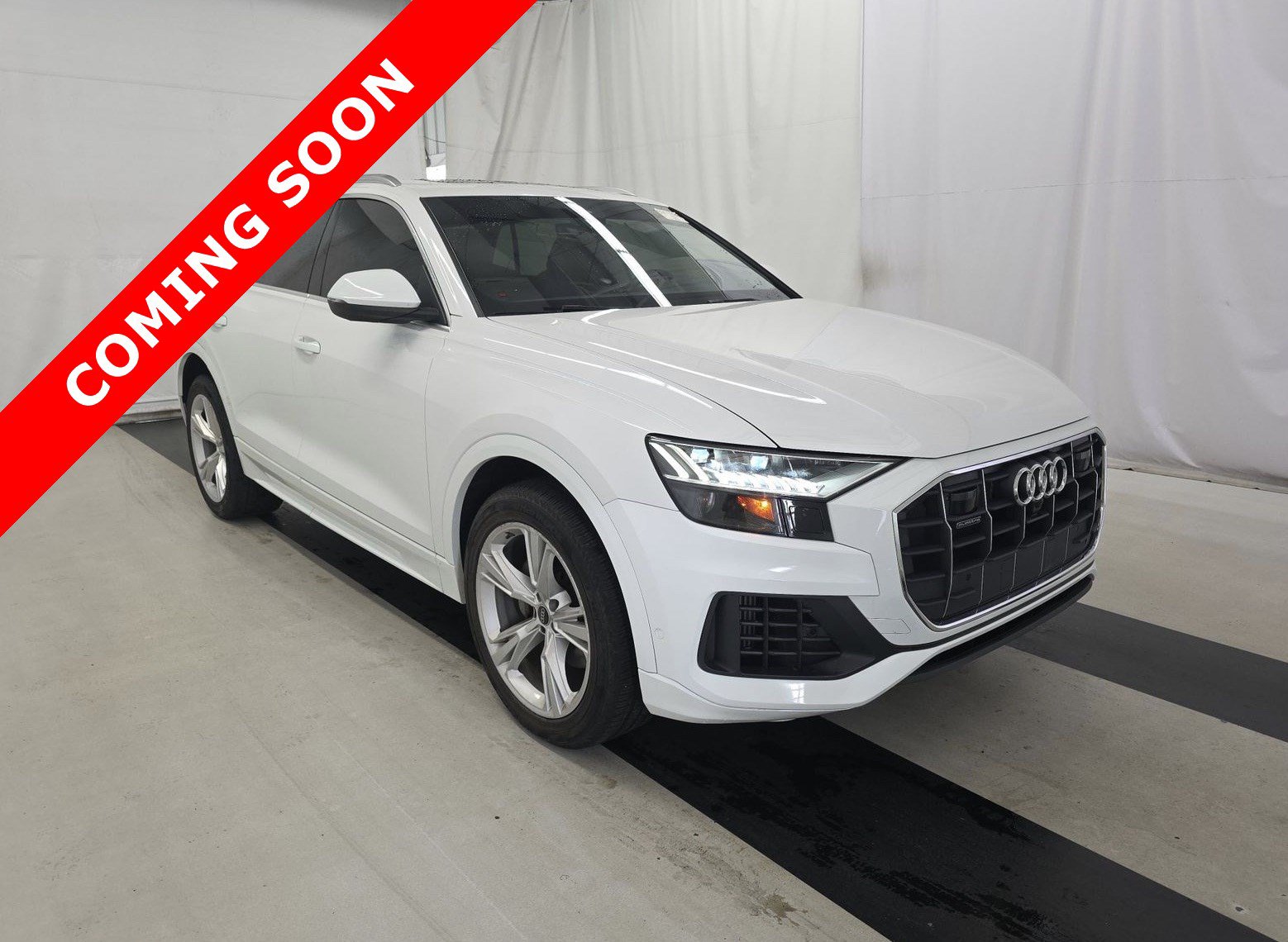 Used 2023 Audi Q8 Premium w/ Convenience Package AWD/4WD image 3