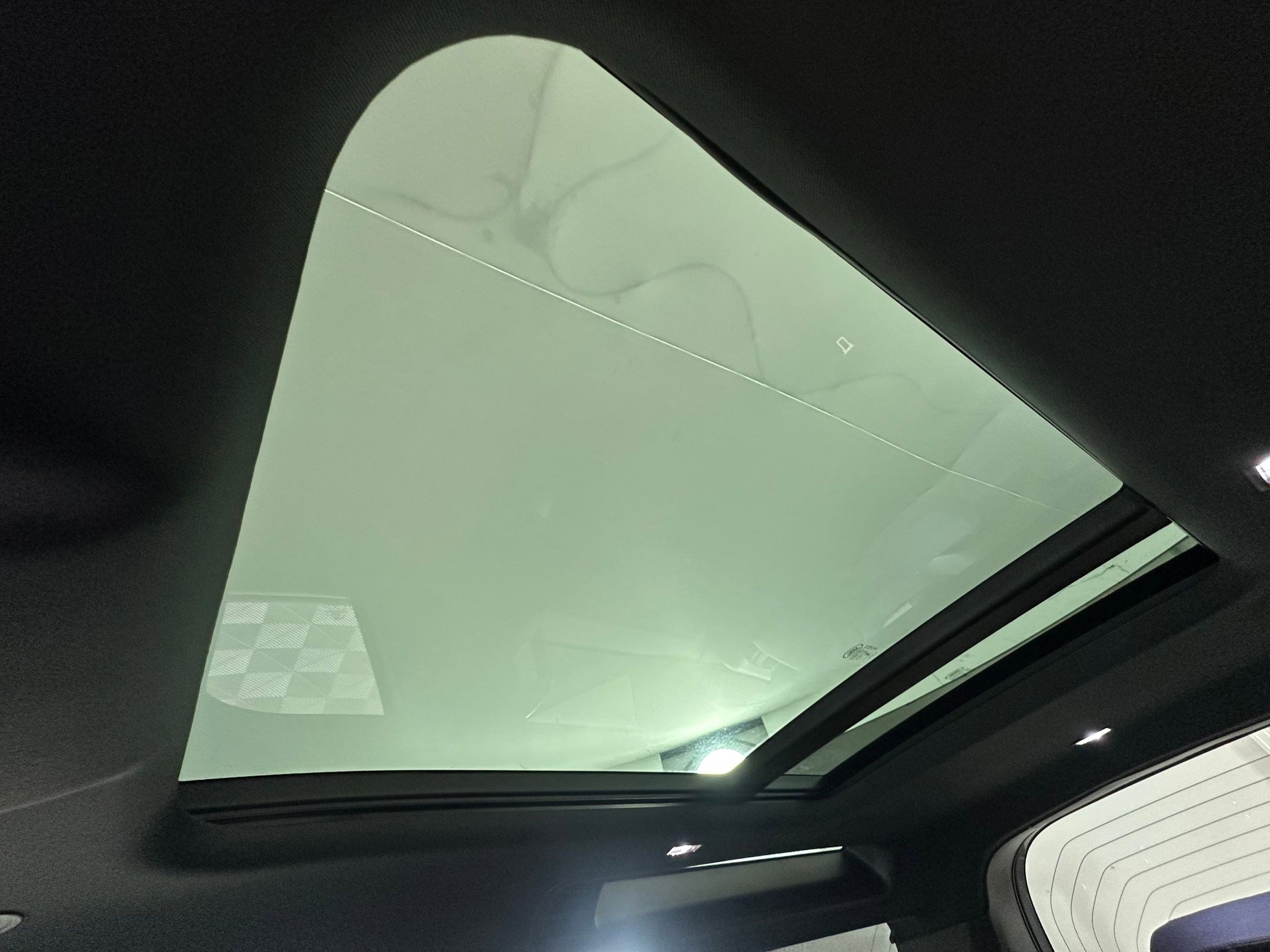 Certified 2024 Land Rover Defender 90 S image 13