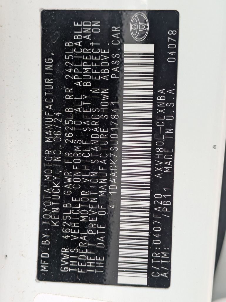 Used 2025 Toyota Camry LE FWD image 36