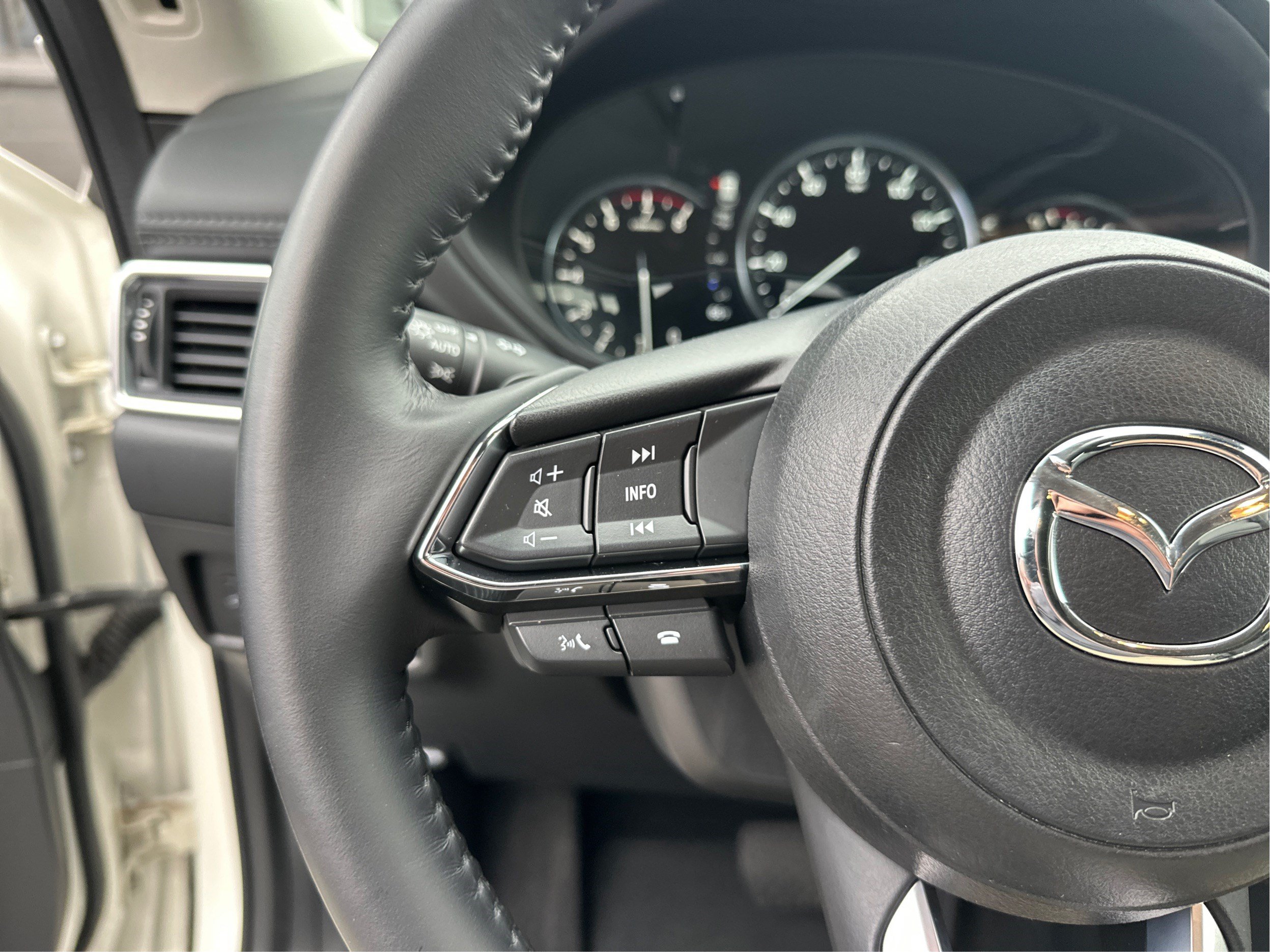 Used 2023 MAZDA CX-5 AWD 2.5 S w/ Premium Package image 33