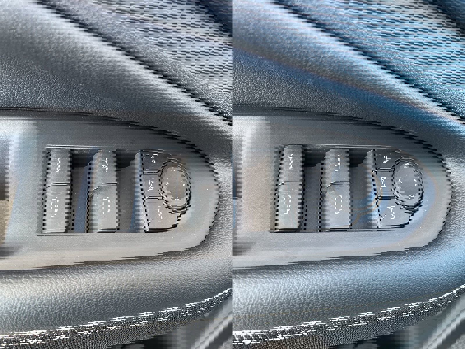 New 2024 Chevrolet Blazer EV LT image 39