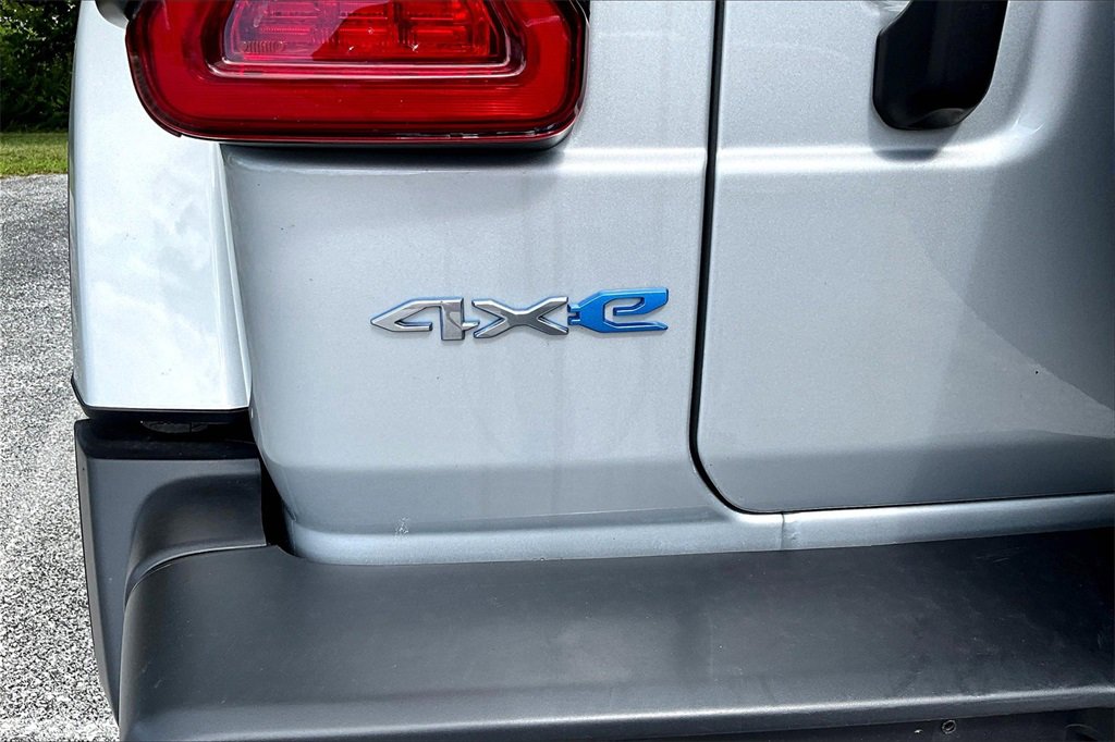 Used 2023 Jeep Wrangler Unlimited Sahara image 29