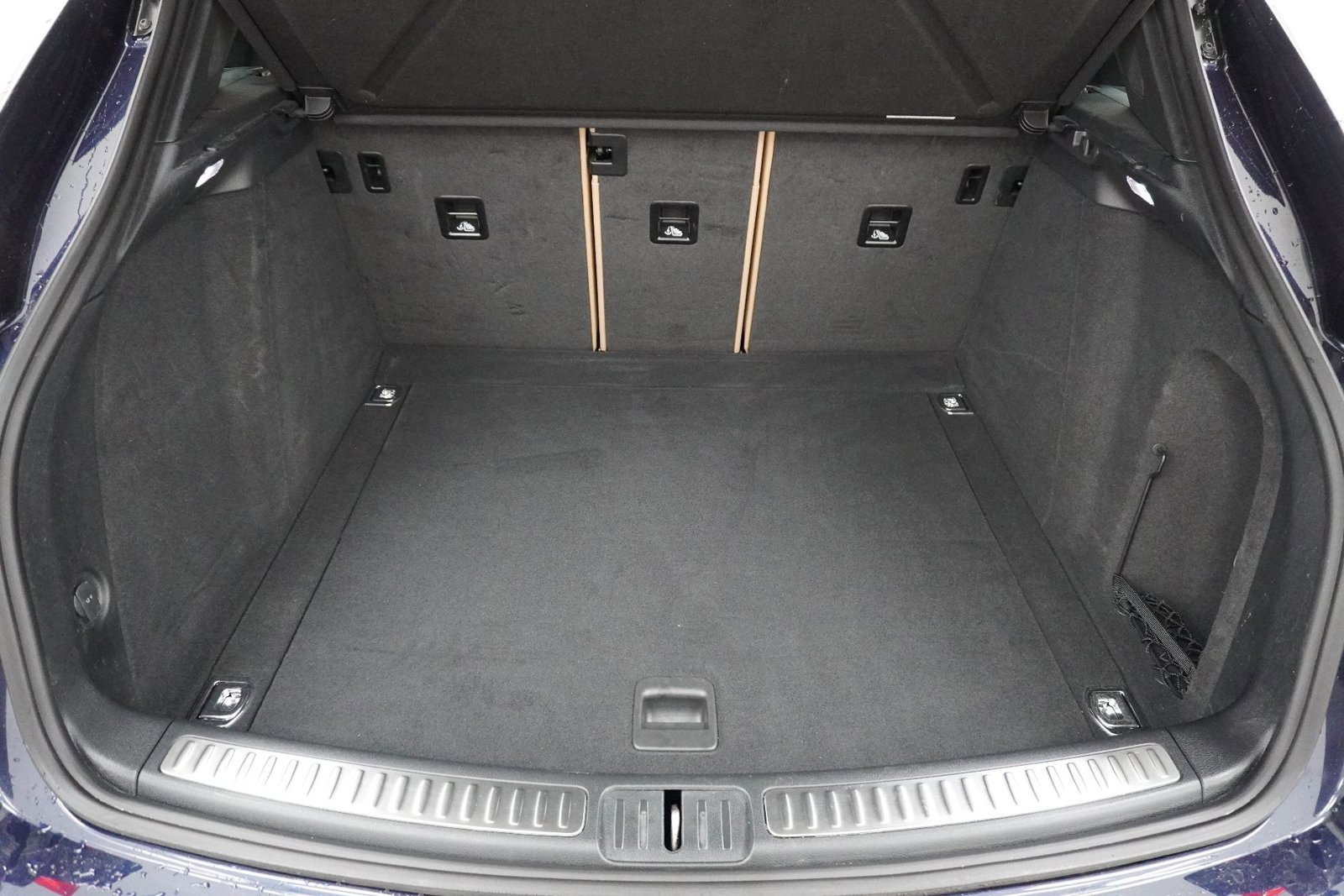 Certified 2023 Porsche Macan Turbo image 25