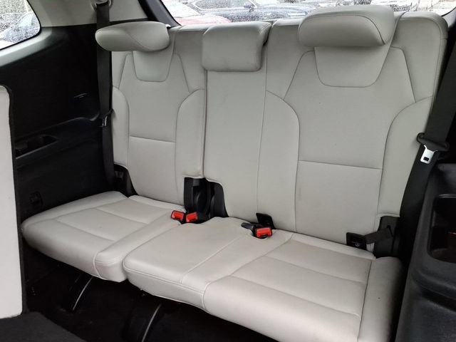 Used 2020 Kia Telluride S w/ S 8 Passenger Seating Package FWD image 21