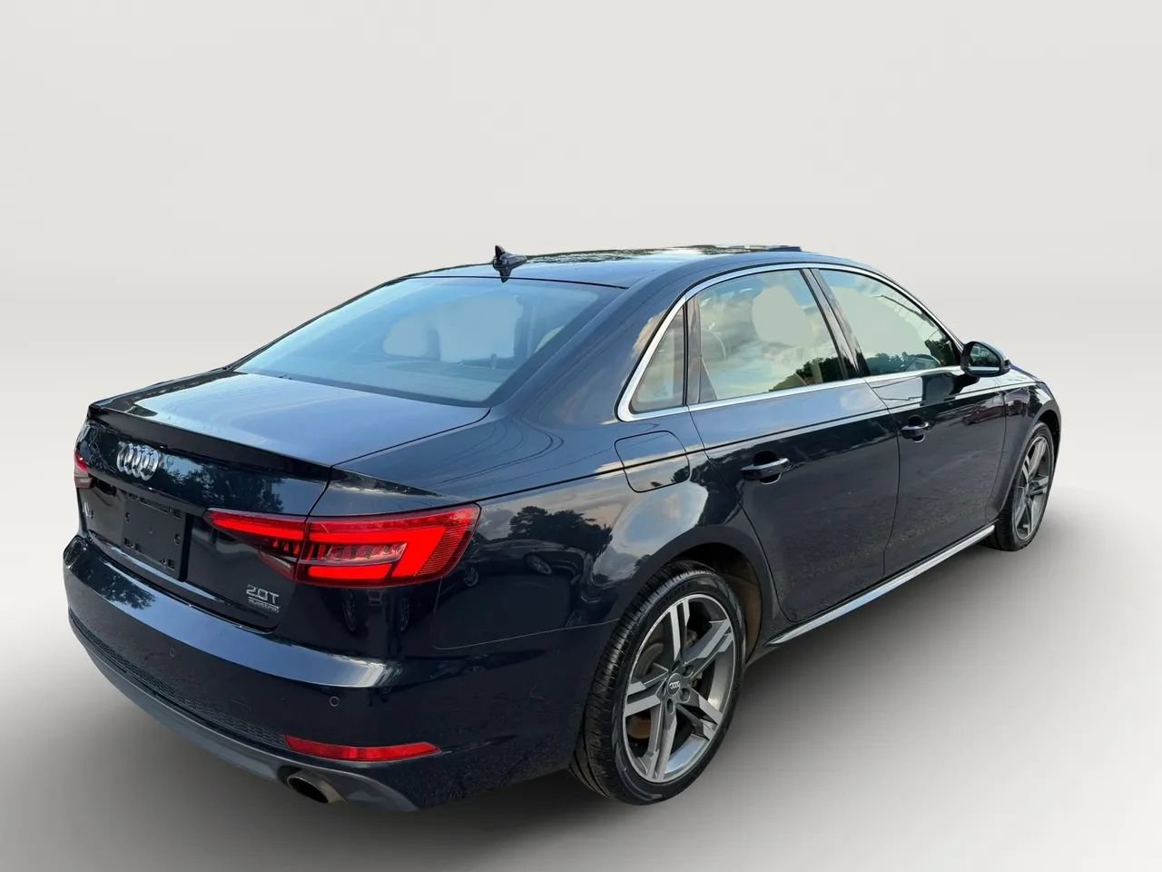 Used 2017 Audi A4 2.0T Premium Plus w/ Premium Plus Package AWD/4WD image 3
