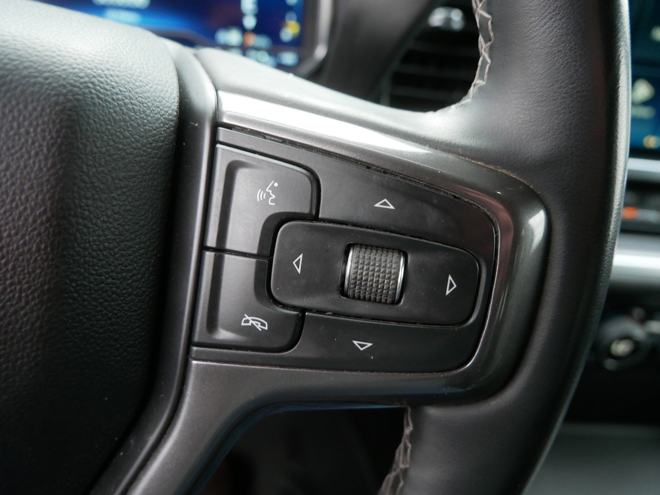 Used 2025 Chevrolet Silverado 3500 High Country w/ Technology Package AWD/4WD image 30