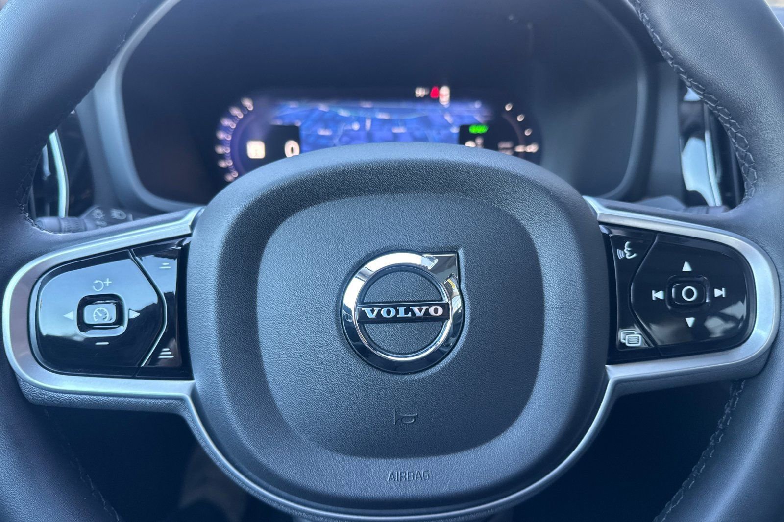 Used 2023 Volvo S60 T8 Plus w/ Climate Package image 26