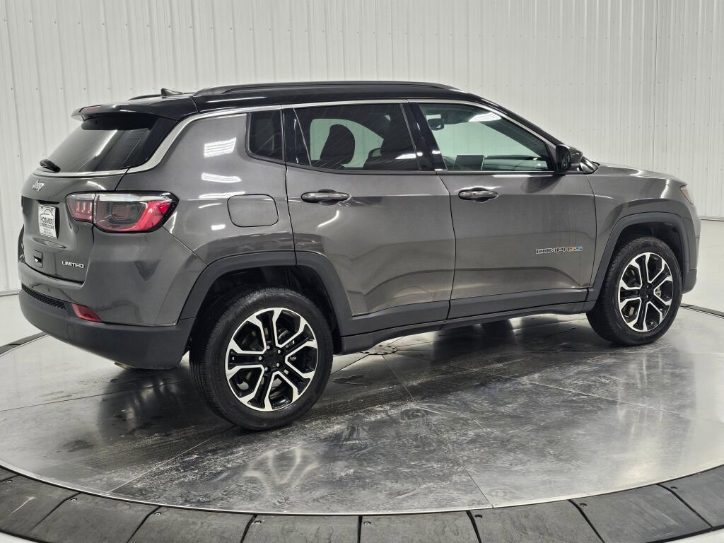 Used 2024 Jeep Compass Limited image 5