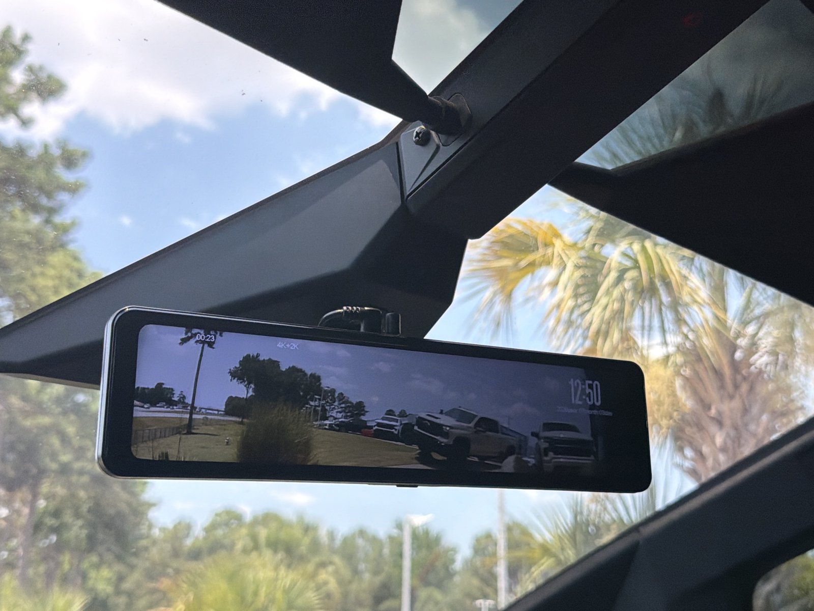 Used 2025 Tesla Cybertruck AWD Crew Cab image 26