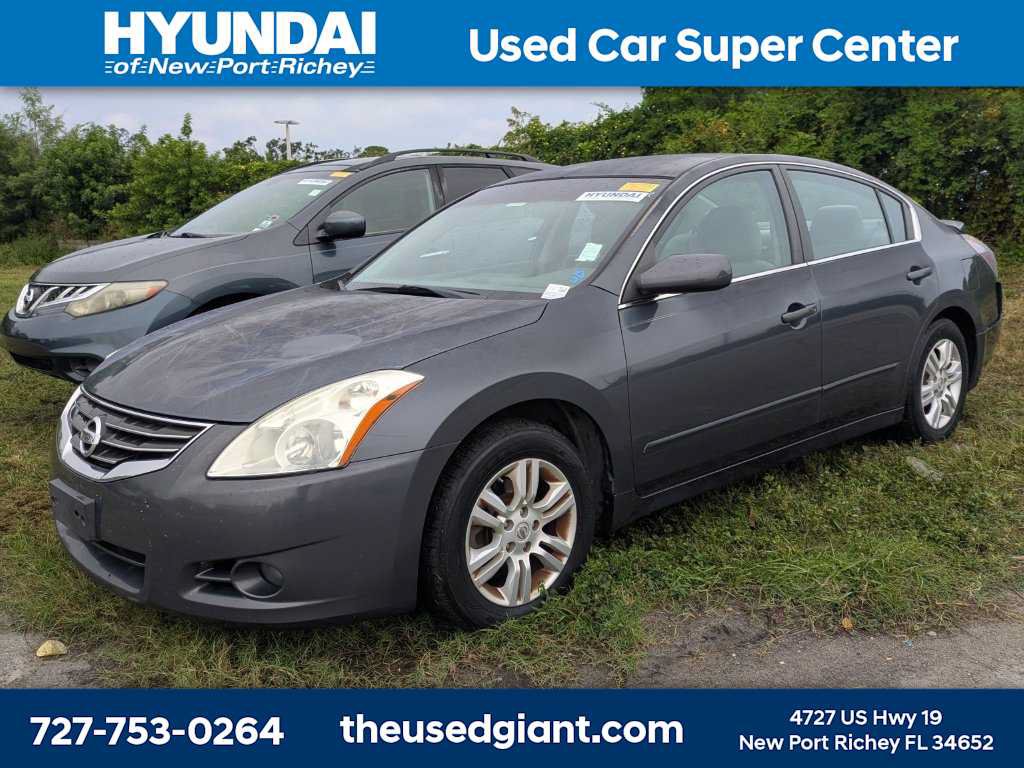 Used 2011 Nissan Altima 2.5 S w/ Special Edition Pkg FWD image 1