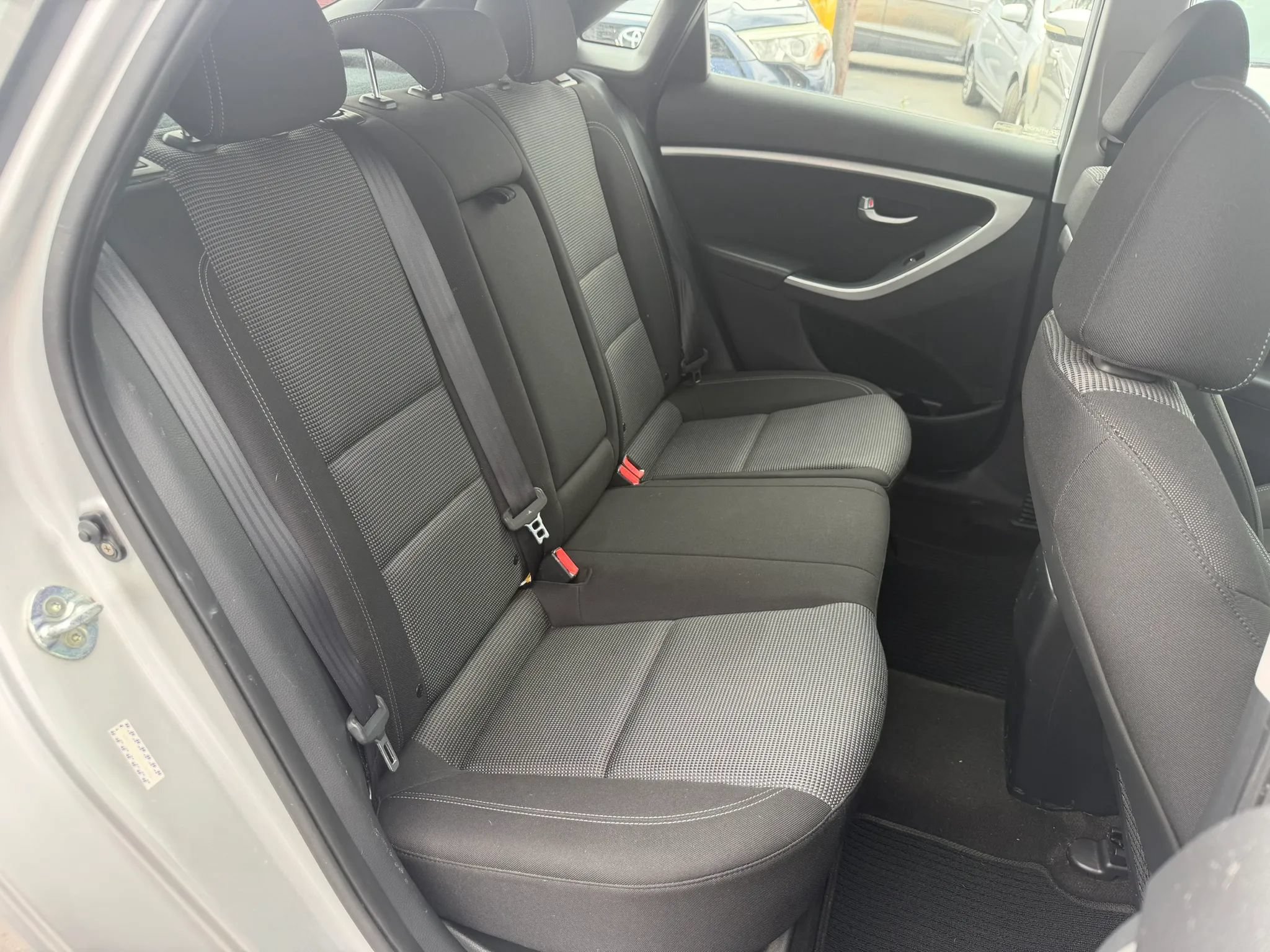 Used 2016 Hyundai Elantra GT FWD image 13