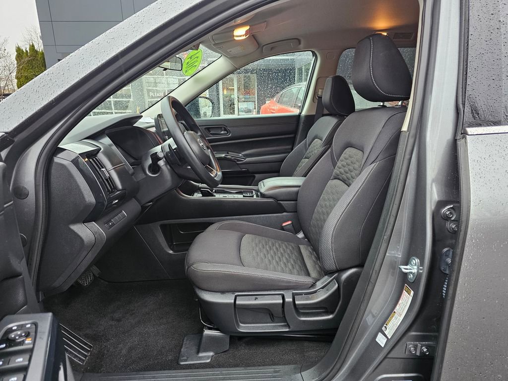 Certified 2024 Nissan Pathfinder S image 17