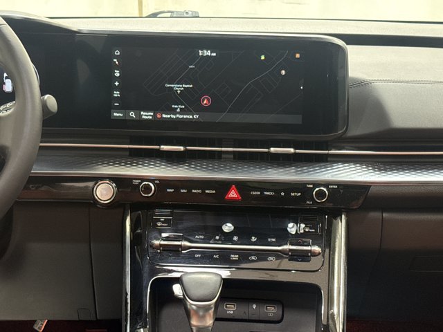 Certified 2024 Kia Carnival SX Prestige FWD image 25