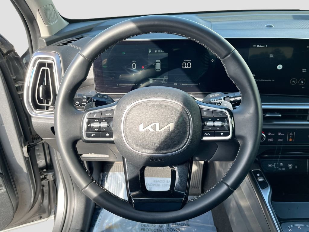 Certified 2025 Kia Sorento EX w/ EX Panoramic Sunroof Package image 16