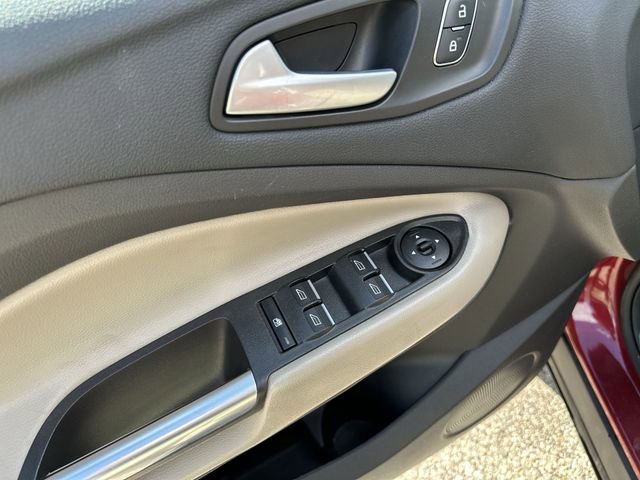 Used 2019 Ford Escape SEL AWD/4WD image 17