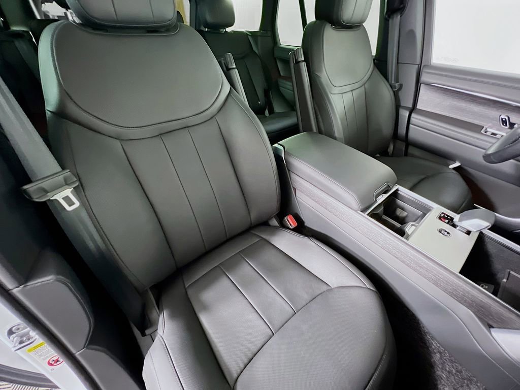 Used 2025 Land Rover Range Rover SE AWD/4WD image 30