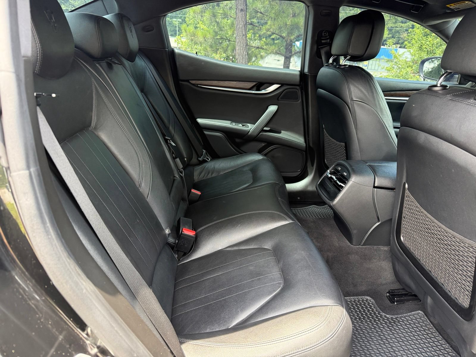 Used 2019 Maserati Ghibli RWD image 39