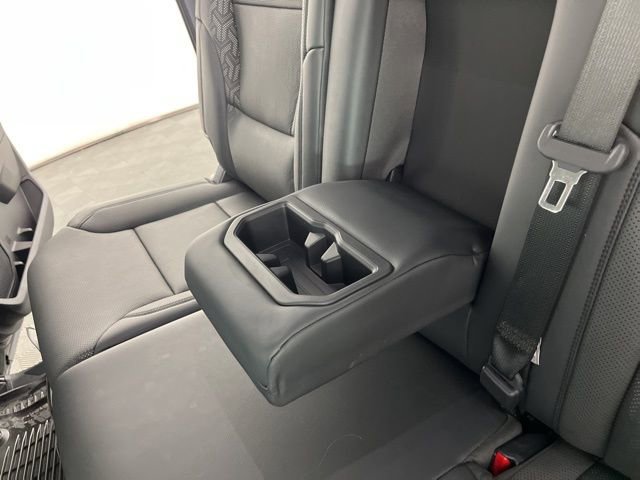 Used 2023 Toyota Tundra SR5 w/ SR5 Premium Package AWD/4WD image 41