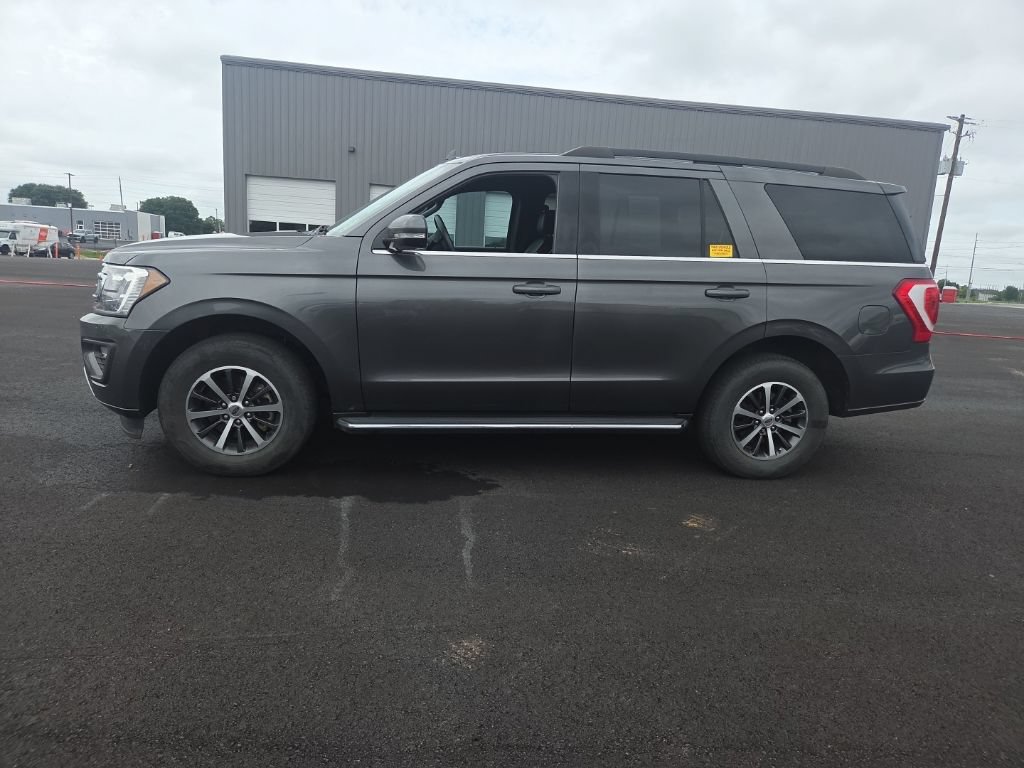Used 2020 Ford Expedition XLT w/ Equipment Group 202A RWD image 4