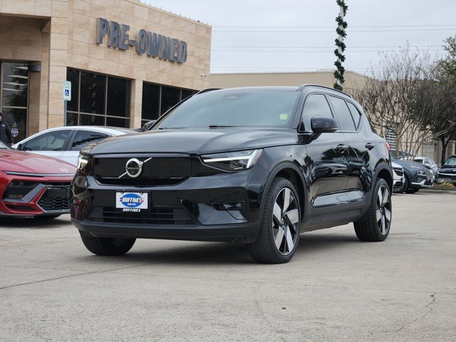 Used 2023 Volvo XC40 Recharge Ultimate image 3