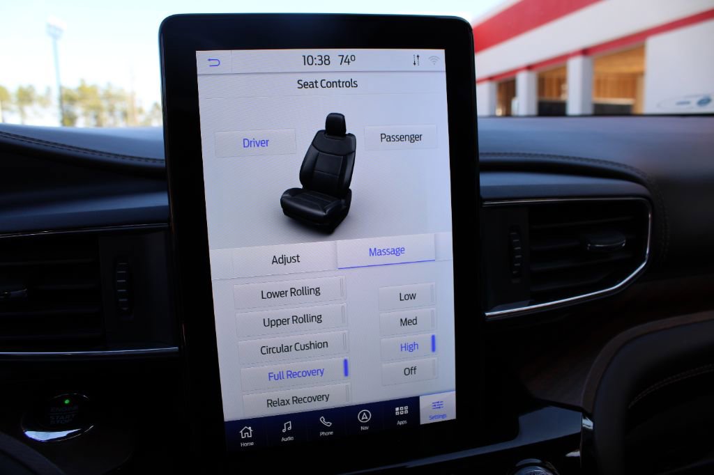 Used 2021 Ford Explorer King Ranch w/ Premium Technology Package image 21