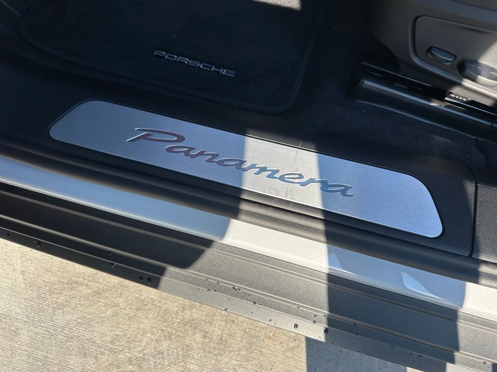 Used 2026 Porsche Panamera image 22