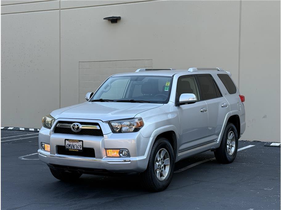 Used 2010 Toyota 4Runner SR5 RWD image 3
