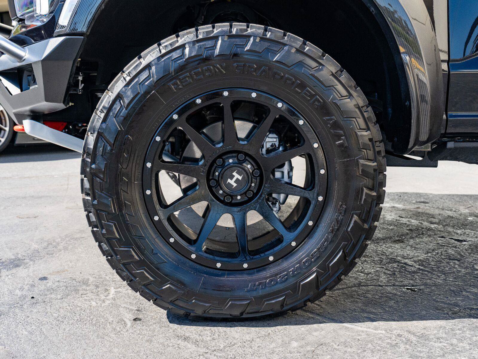 Used 2025 Ford F150 Raptor w/ Equipment Group 803A Raptor R AWD/4WD image 37