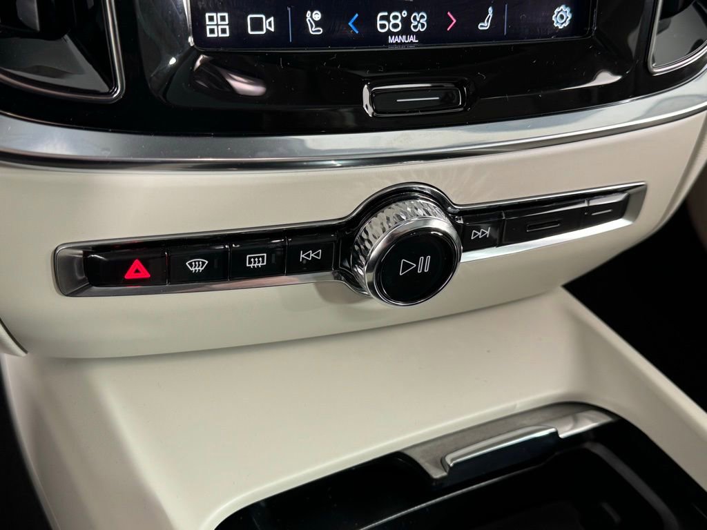 Certified 2024 Volvo S60 B5 Plus w/ Climate Package image 22