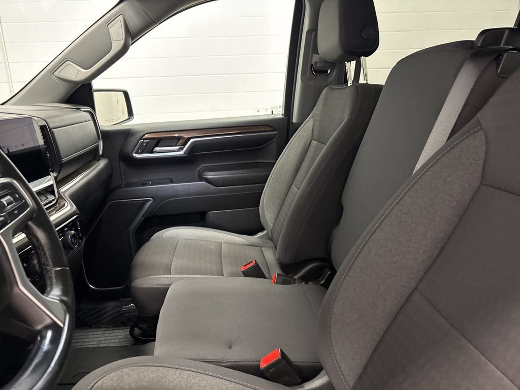 Used 2024 Chevrolet Silverado 1500 RST AWD/4WD image 23