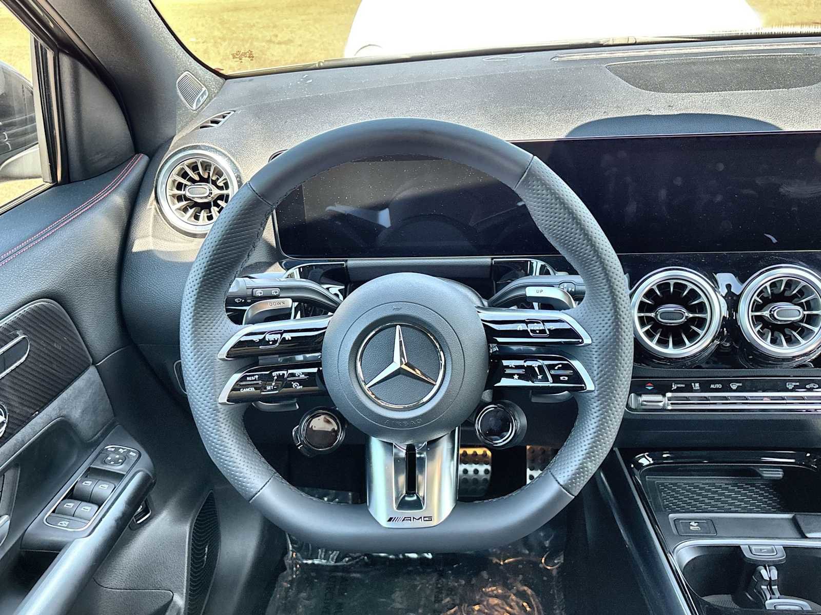 Used 2025 Mercedes-Benz GLA 35 AMG 4MATIC image 21