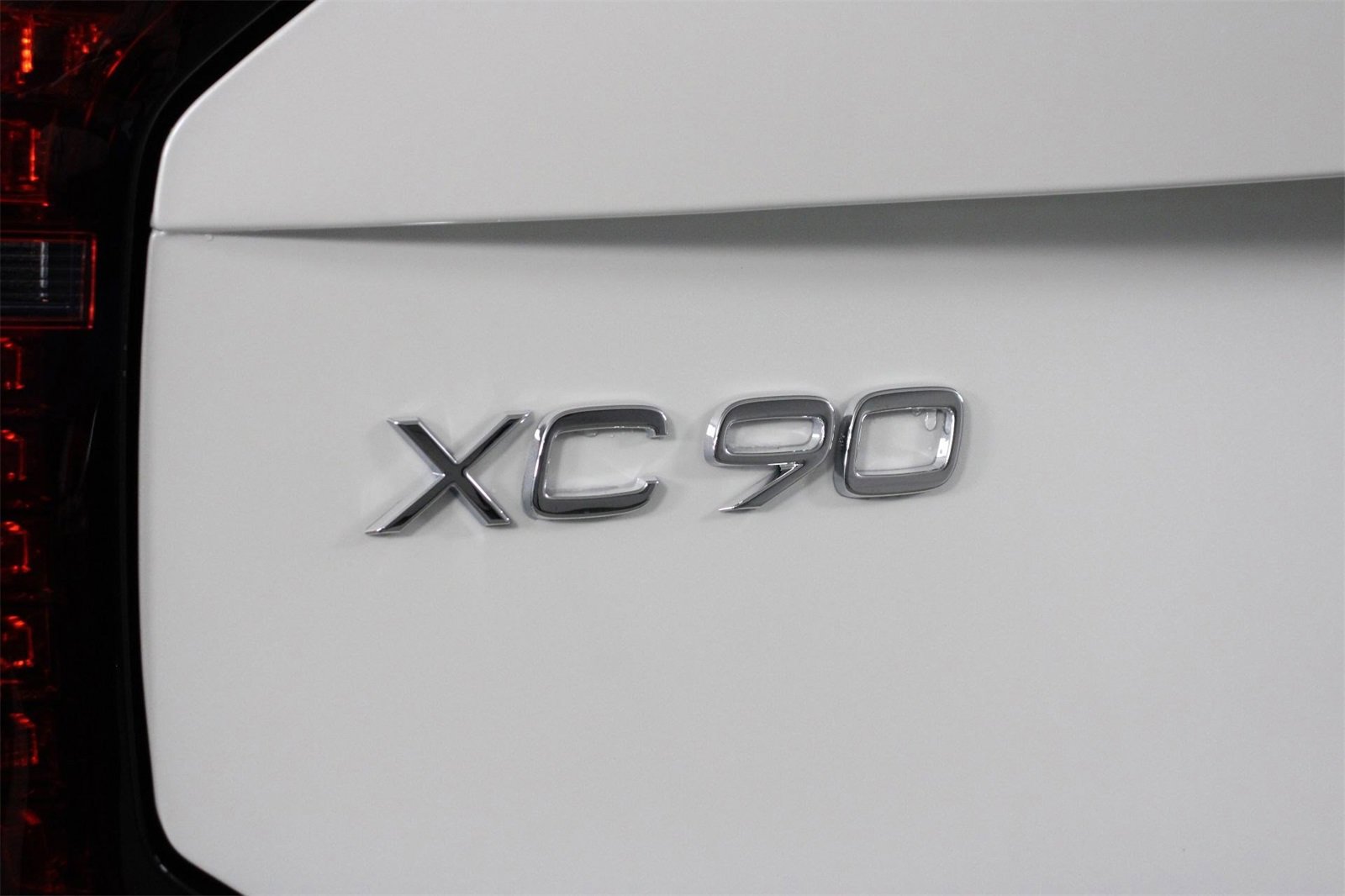 New 2026 Volvo XC90 B6 Plus w/ Protection Package Premier image 16