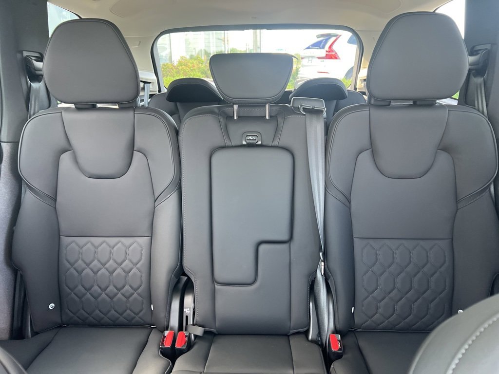 New 2026 Volvo XC90 B6 Plus w/ Protection Package Premier image 27