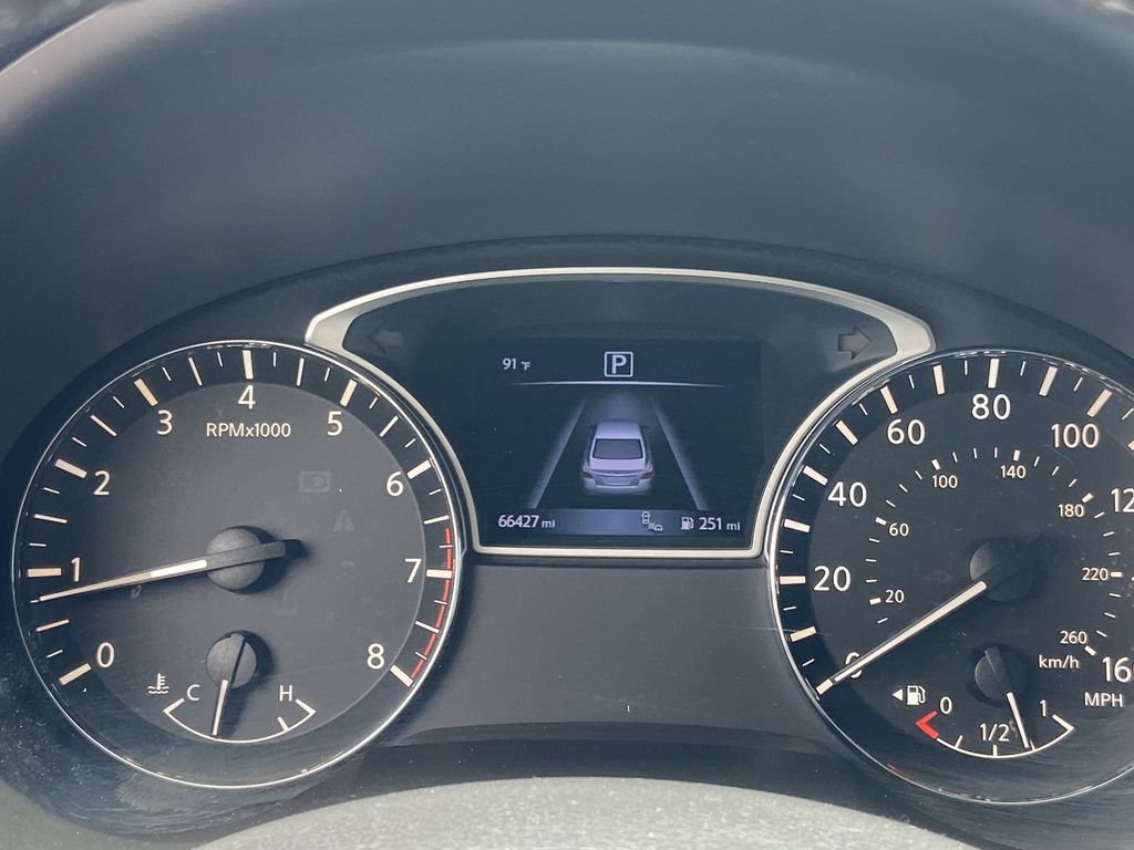 Used 2017 Nissan Altima 2.5 SV w/ Convenience Package FWD image 7
